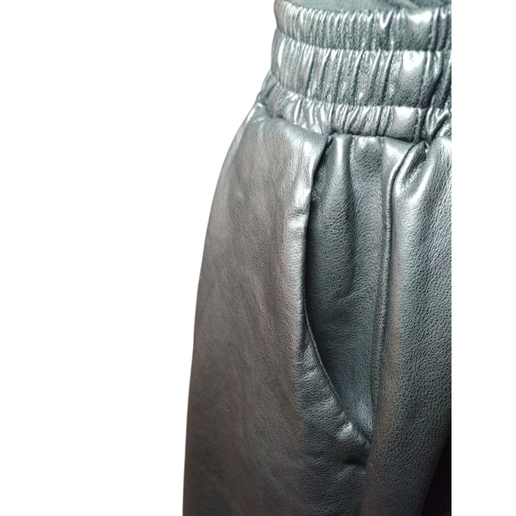 Womens High rise Elastic Waist Pull-on Faux Leather Skirt Black Size Medium - Picture 3 of 9